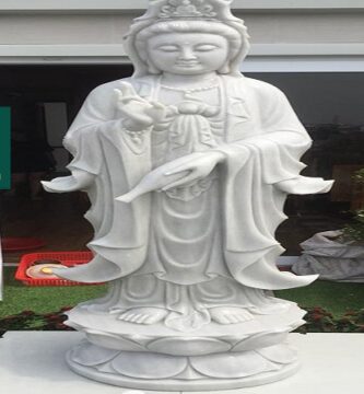 Tượng Phật Bà Quan Âm Bằng Đá Non Nước Tại Đà Nẵng