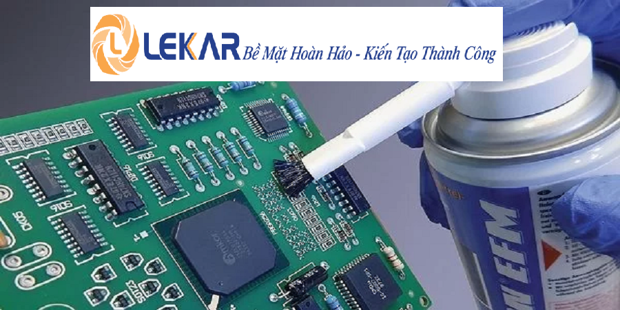 Xử lý vi mạch điện tử bằng bánh nỉ