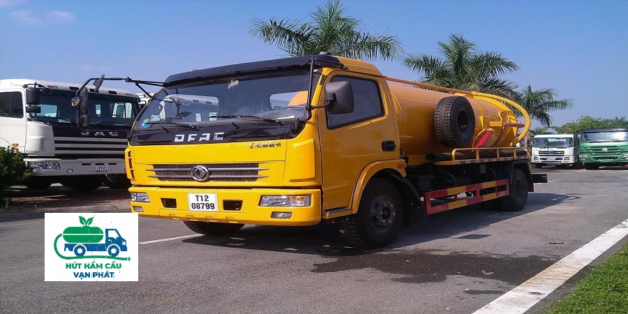 Hút hầm cầu tại KCN Đá Bạc