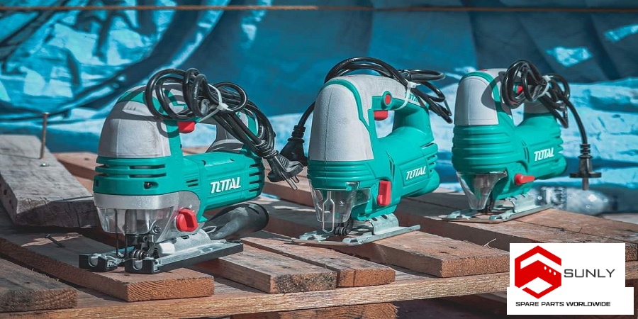 Máy cưa lọng Total 650W