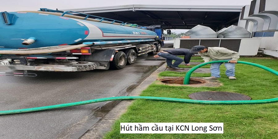 Hút hầm cầu tại KCN Long Sơn